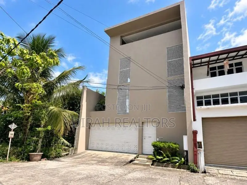 Luxury 4BR House for Sale | Thalawathugoda (DR-028)