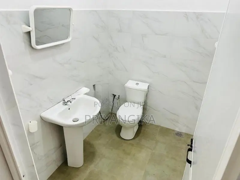Commercial Bulding For Rent In Vavuniya