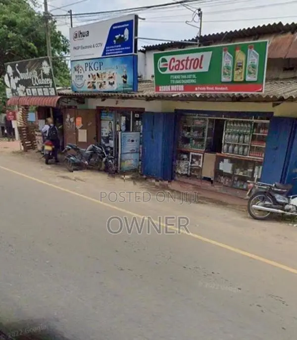 கோண்டாவில் சந்தியில் கடைகளுடன் கூடிய நிலம் விற்பனைக்கு