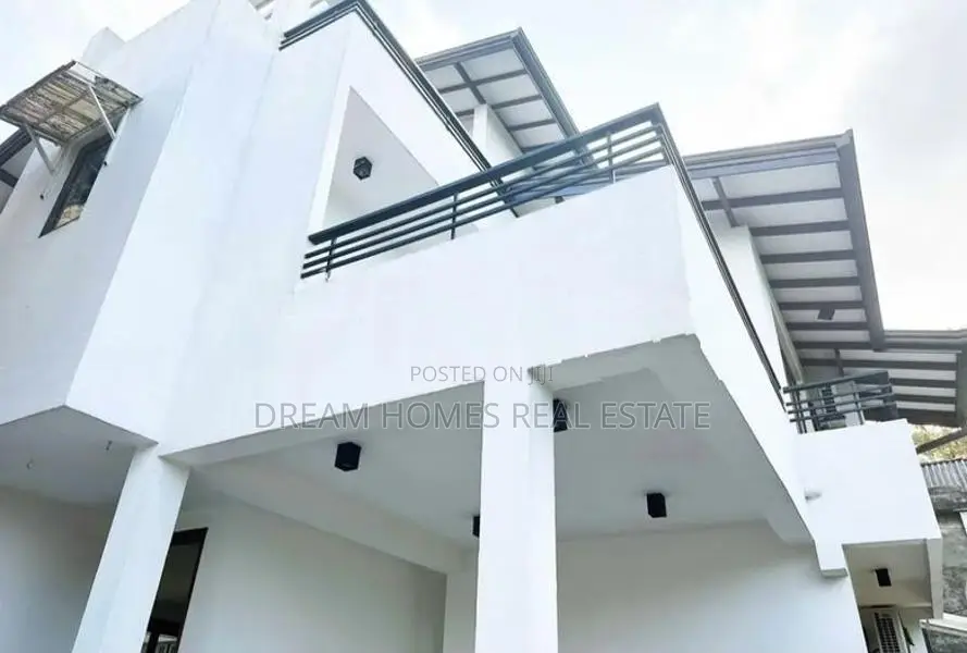 4-Bedroom House for Rent – Thalawathugoda