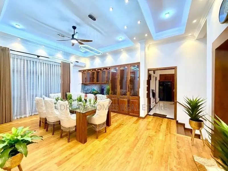 Super Luxury 6,000 Sq.Ft House with Lift – Battaramulla