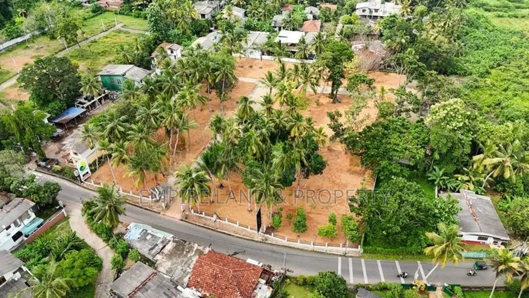පානදුර හිරණ පදිංචියට හොද බිම් කොටස් ව්‍යාපාරික