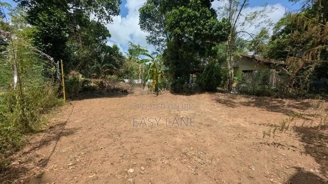 ඒකල නගරයෙන් වටිනා ඉඩමක් විකිණීමට