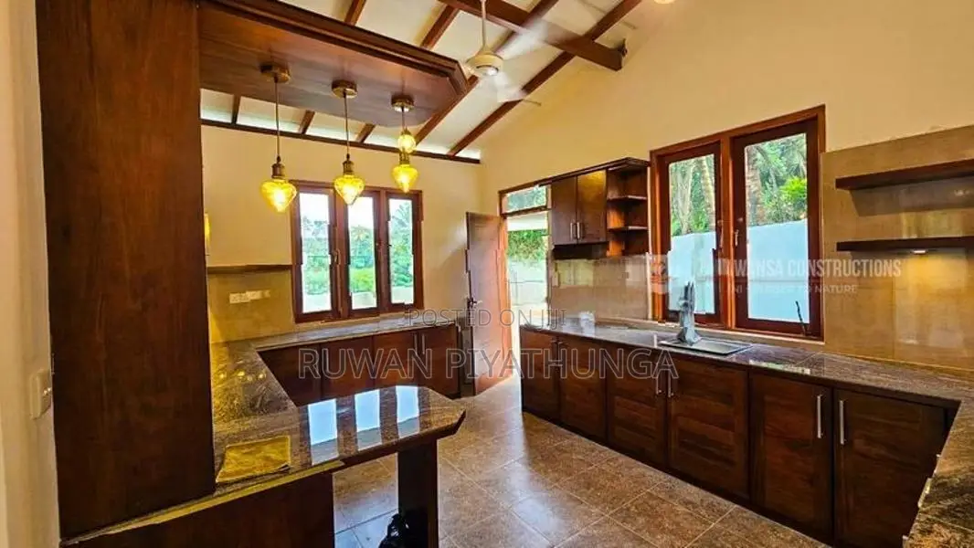 හෝමාගම නව නිවසක් විකිණීමට