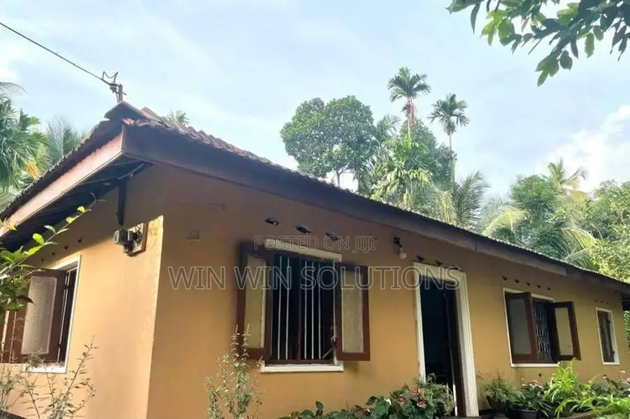 Prime Land For Sale in Polgahawela