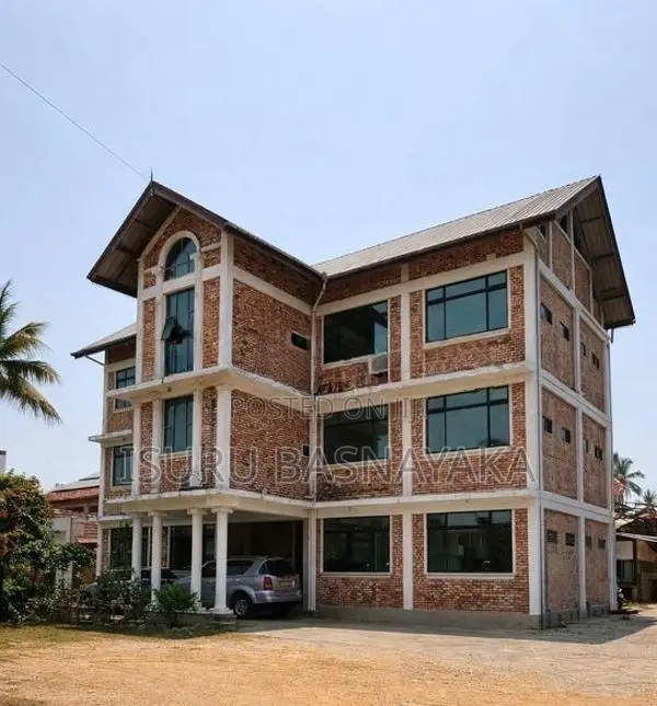 Ambathale Mulleriyawa 3story 50perches Building for Rent.