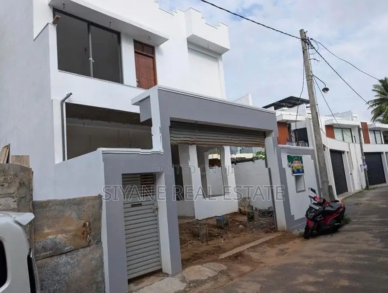Brand-New Luxury Two-Storey House for Sale Welisara Mahabage