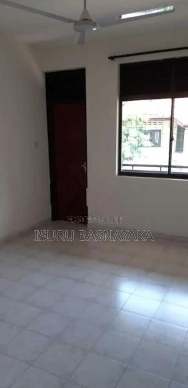 Colombo 8 Elvitigala Mawatha 02 Bed Rooms Apartment for Rent