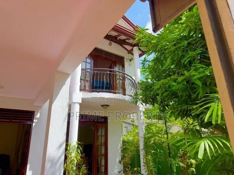 සුපිරි දෙමහල් නිවසක් විකිණීමට – ගම්පහ | රතුපස්වල