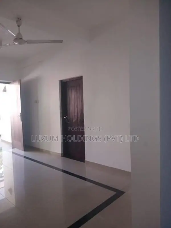 Upstair Apartment for Rent in Fairfield Garden Colombo 08 [ 1873 C ]