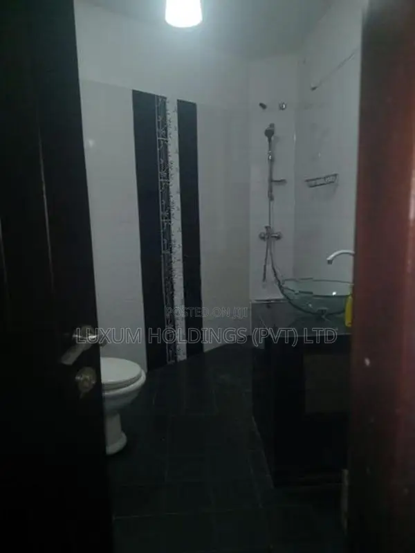 Upstair Apartment for Rent in Fairfield Garden Colombo 08 [ 1873 C ]