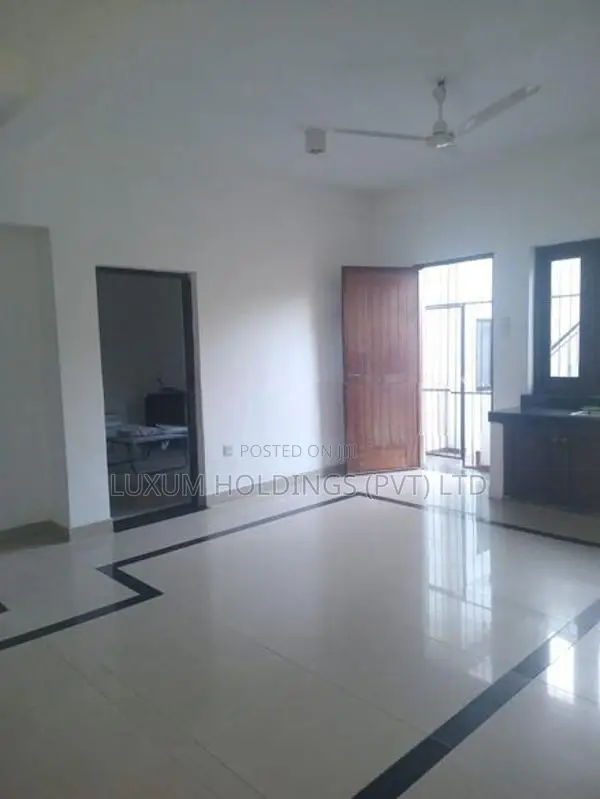 Upstair Apartment for Rent in Fairfield Garden Colombo 08 [ 1873 C ]