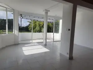 3,000 Sqft House For Rent in Lake Drive Colombo 08 [ 1175C ]