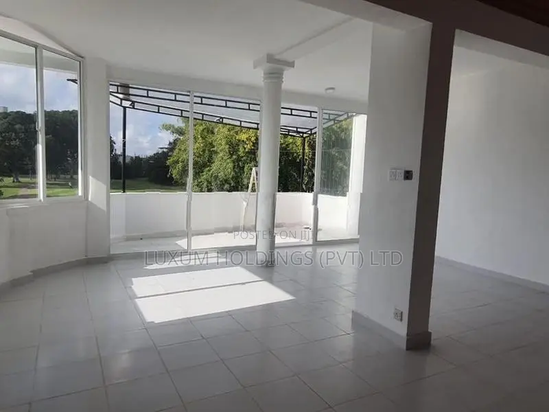 3,000 Sqft House For Rent in Lake Drive Colombo 08 [ 1175C ]