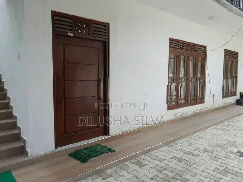 House For Rent In Kalutara (Near Railway Station)
