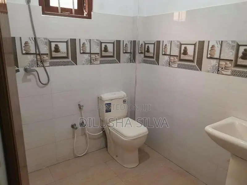 House For Rent In Kalutara (Near Railway Station)