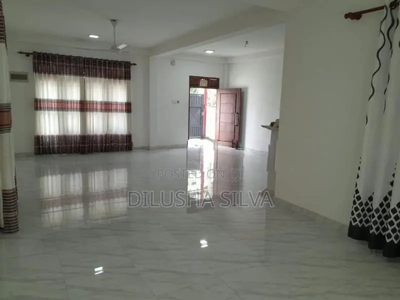 House For Rent In Kalutara (Near Railway Station)