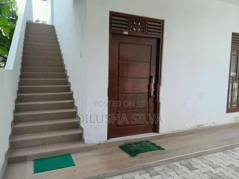 House For Rent In Kalutara (Near Railway Station)