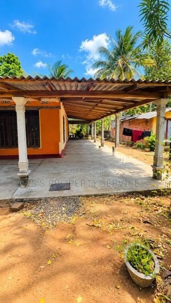 House for Sale in Medirigiriya (SSPH-446)