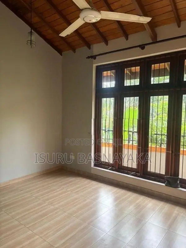 Piliyandala 2 Storey House for Rent