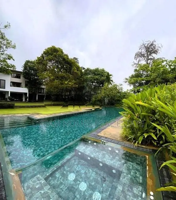 Luxury House for Sale in Battaramulla