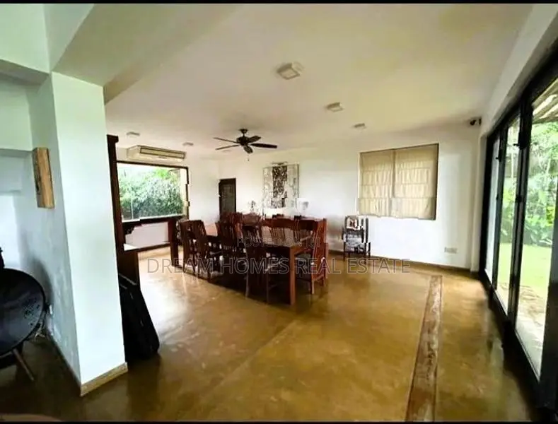 Luxury House for Sale in Battaramulla