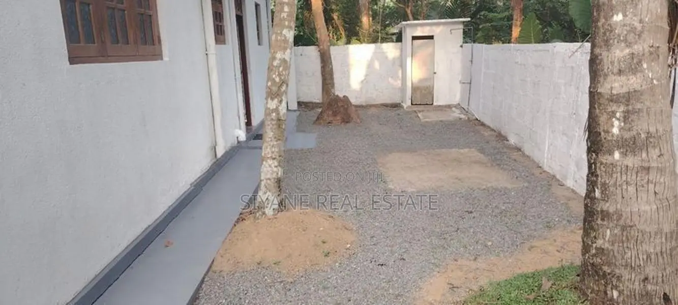 Gampaha House Sale-ගම්පහ මිරිස්වත්තෙන් කාමර 4ක දෙමහල් නිවසක් විකිණීමට.