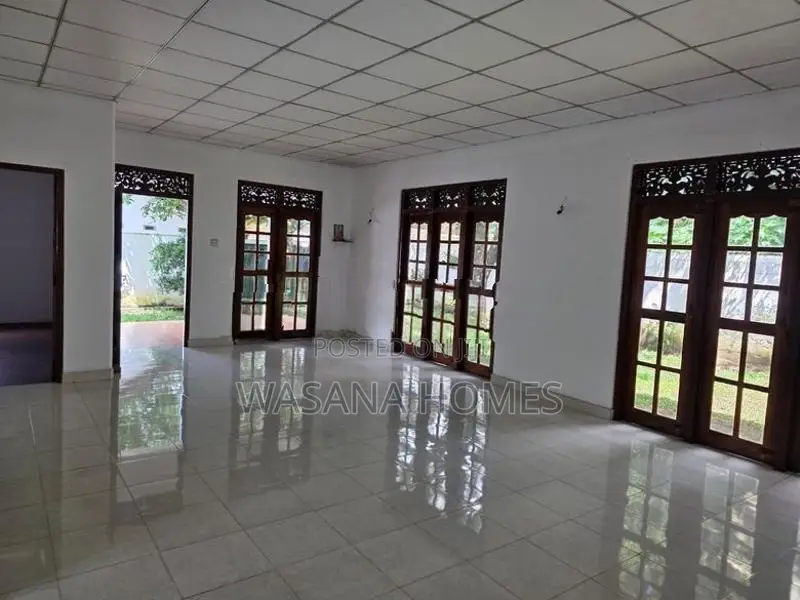 Prestigious House for Sale Talawathugoda