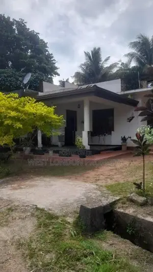 Kurunegala, Kohumeeya | Beautiful 2-Storey House for Sale