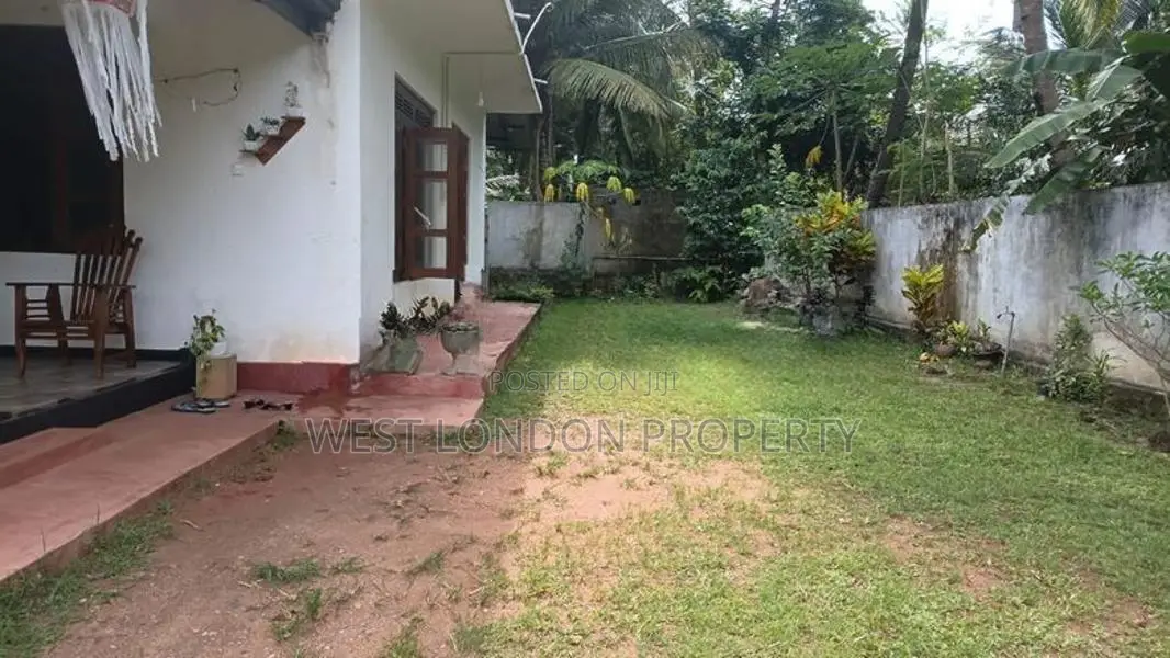 Kurunegala, Kohumeeya | Beautiful 2-Storey House for Sale