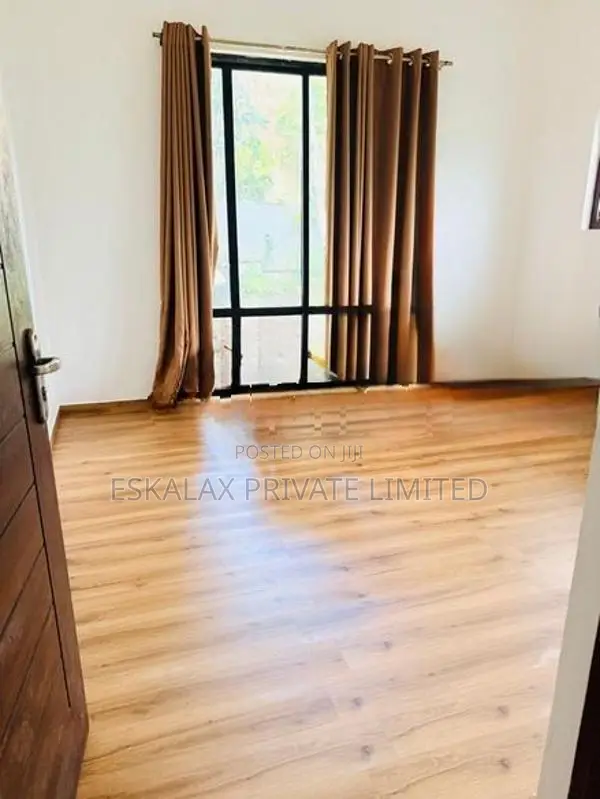 22 Perches Luxury House for immediate Sale in Piliyandala - EH439