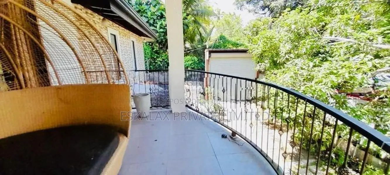 22 Perches Luxury House for immediate Sale in Piliyandala - EH439