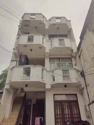 Building with 3 Houses for Sale Mount Lavinia