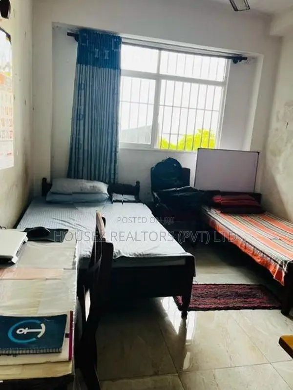 Building with 3 Houses for Sale Mount Lavinia
