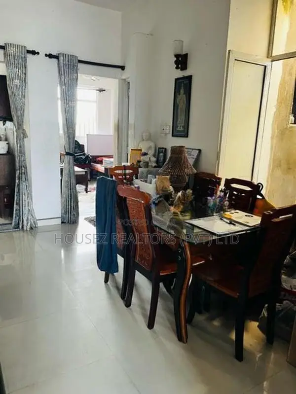 Building with 3 Houses for Sale Mount Lavinia
