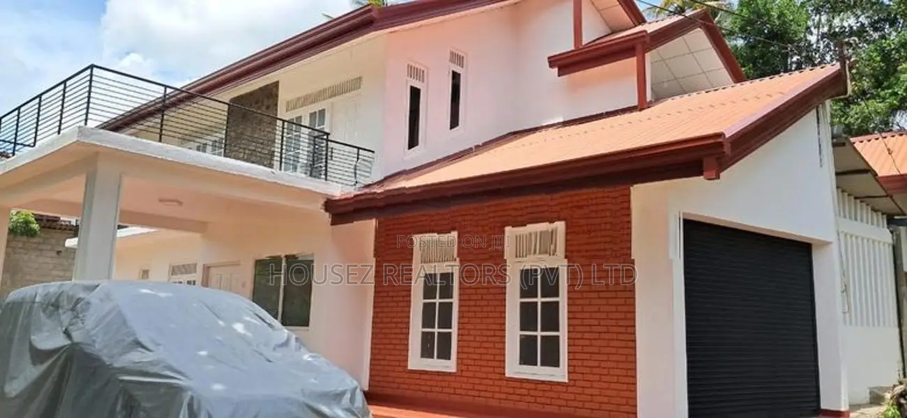 Spacious Commercial Building for Rent Homagama
