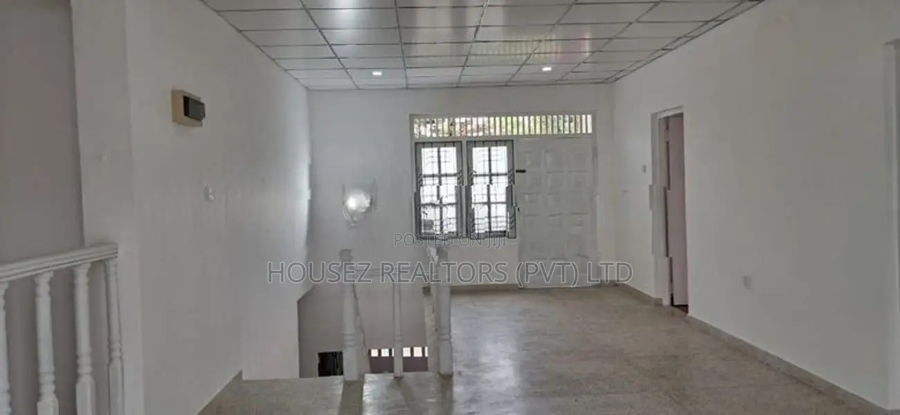 Spacious Commercial Building for Rent Homagama
