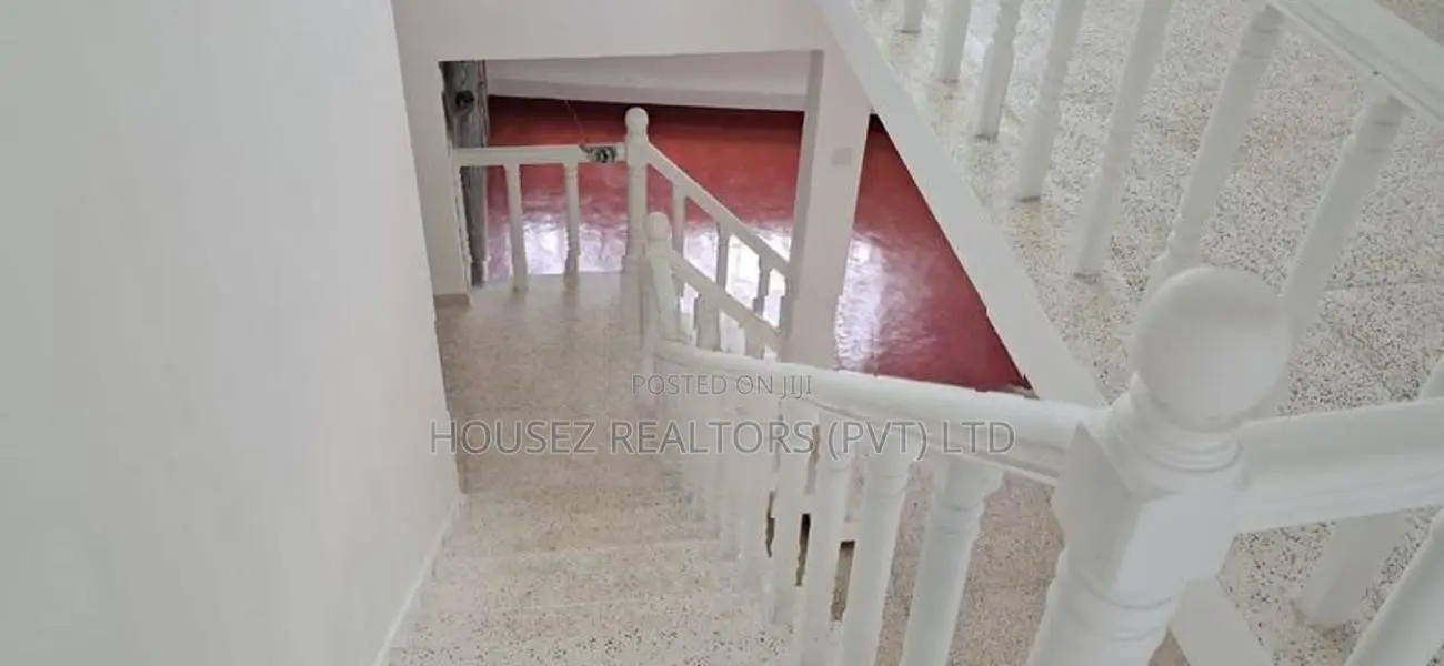 Spacious Commercial Building for Rent Homagama