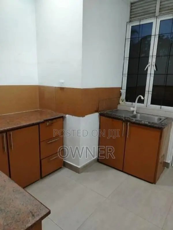 Upstairs House for Rent in Athurugiriya
