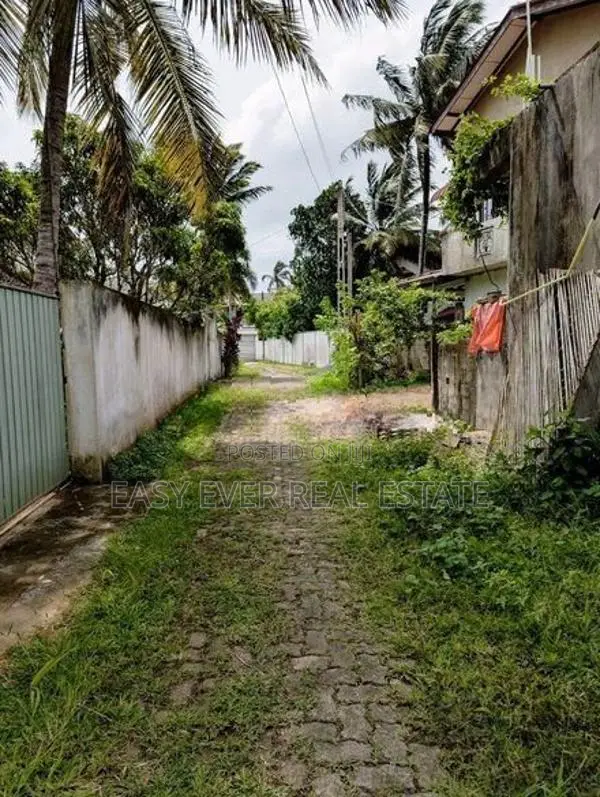 මාතර මඩිහේ ඉඩම් සොයන අයට විශේෂ අවස්ථාවක්!