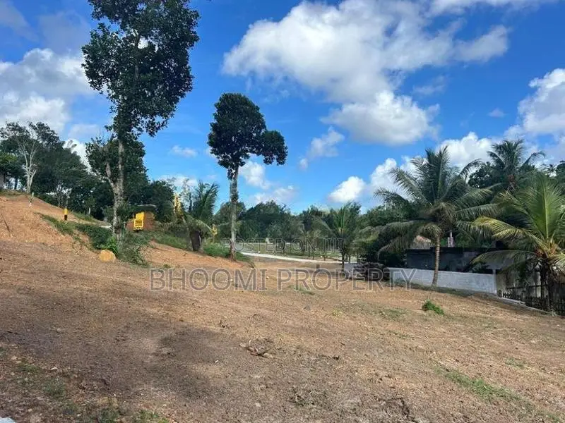 ගාල්ල උඩුගම පාරට ලගින්ම බිම් කොටස් විකිණීමට