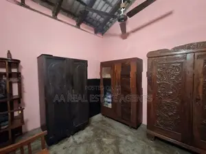 Two Storey House for Sale in Colombo 10