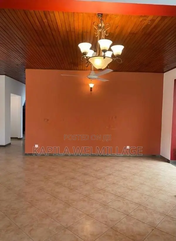 Spacious 4-Bedroom House For Rent In Battaramulla
