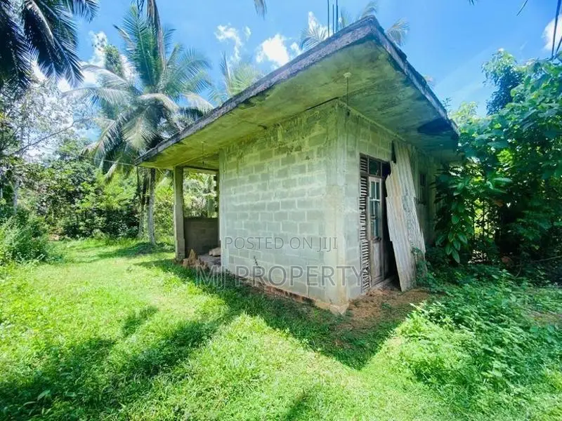 ( IS-1203) Valuable Residential Bare Land Sale in Homagama
