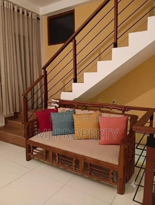 ( TS-1204) Valuable Two Storey House Sale in Athurugiriya