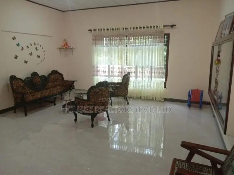 Well-Furnished 5-Bedroom House for Sale – Galle