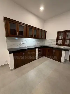 Newly Renovated Luxury 3 Bedroom House for Sale – Dampe