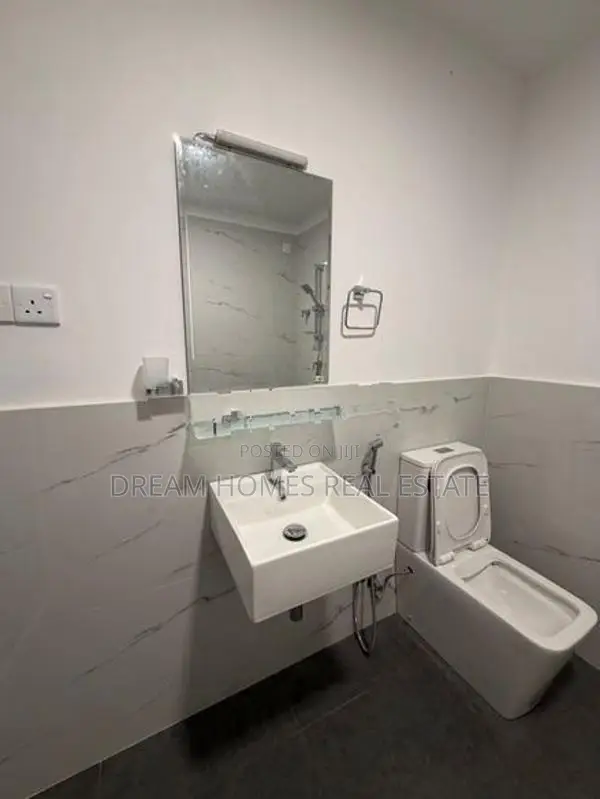 Newly Renovated Luxury 3 Bedroom House for Sale – Dampe