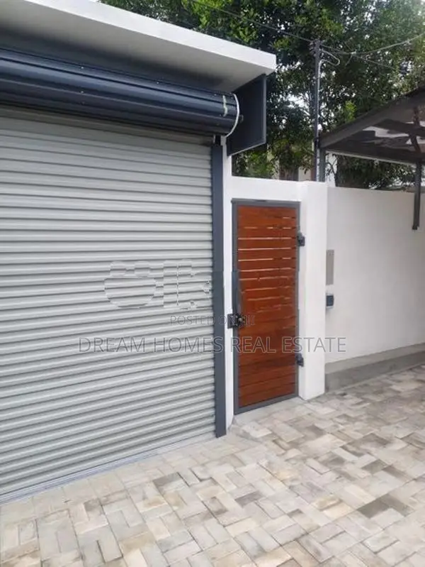 Newly Renovated Luxury 3 Bedroom House for Sale – Dampe