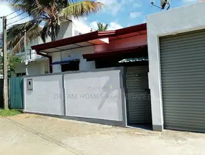 3-Bedroom House for Sale in Athurugiriya